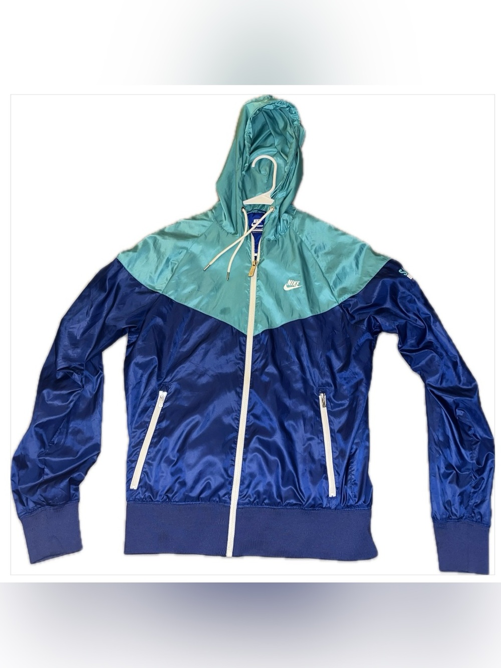 Nike Men’s Two-Tone Teal and Royal Blue Hooded Windbreaker